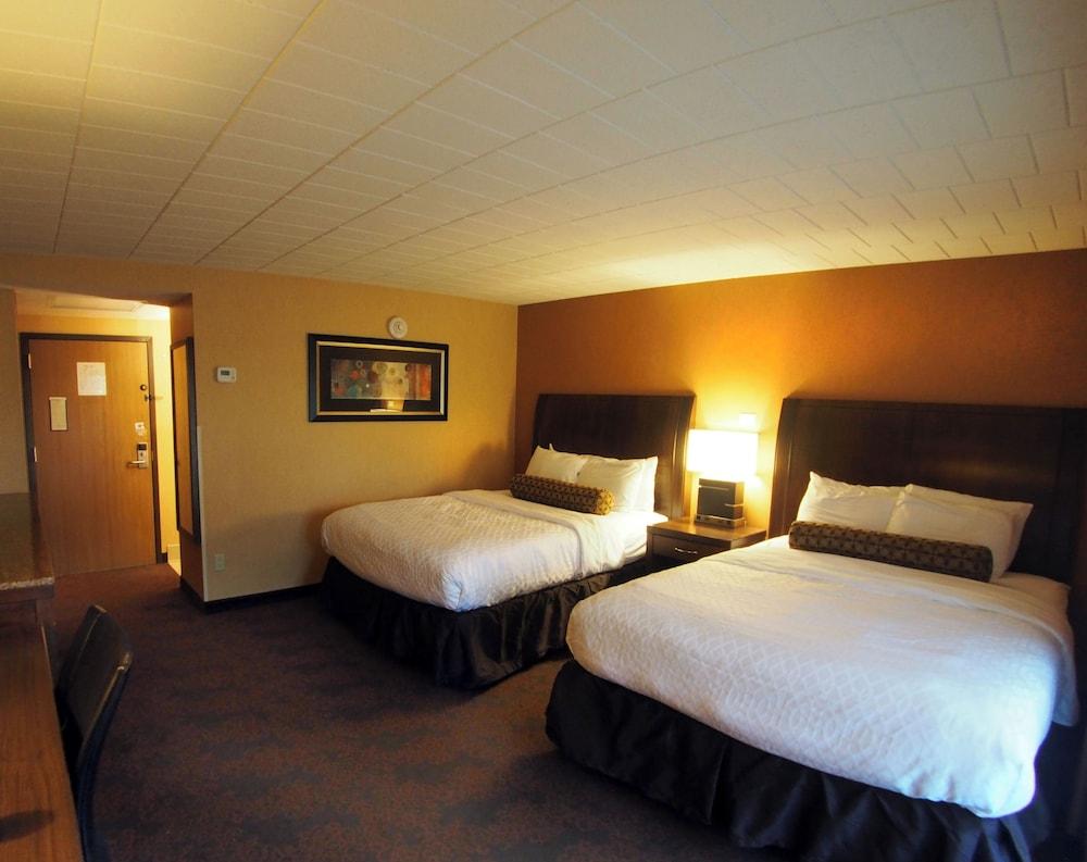 Evergreen Resort — 9