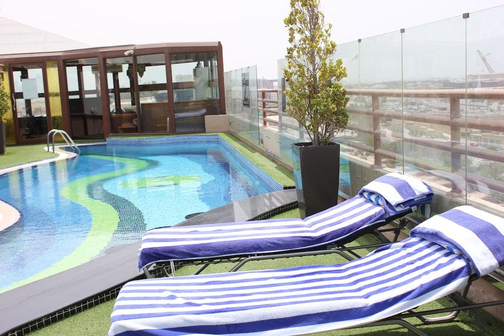 SEA VIEW HOTEL — 6
