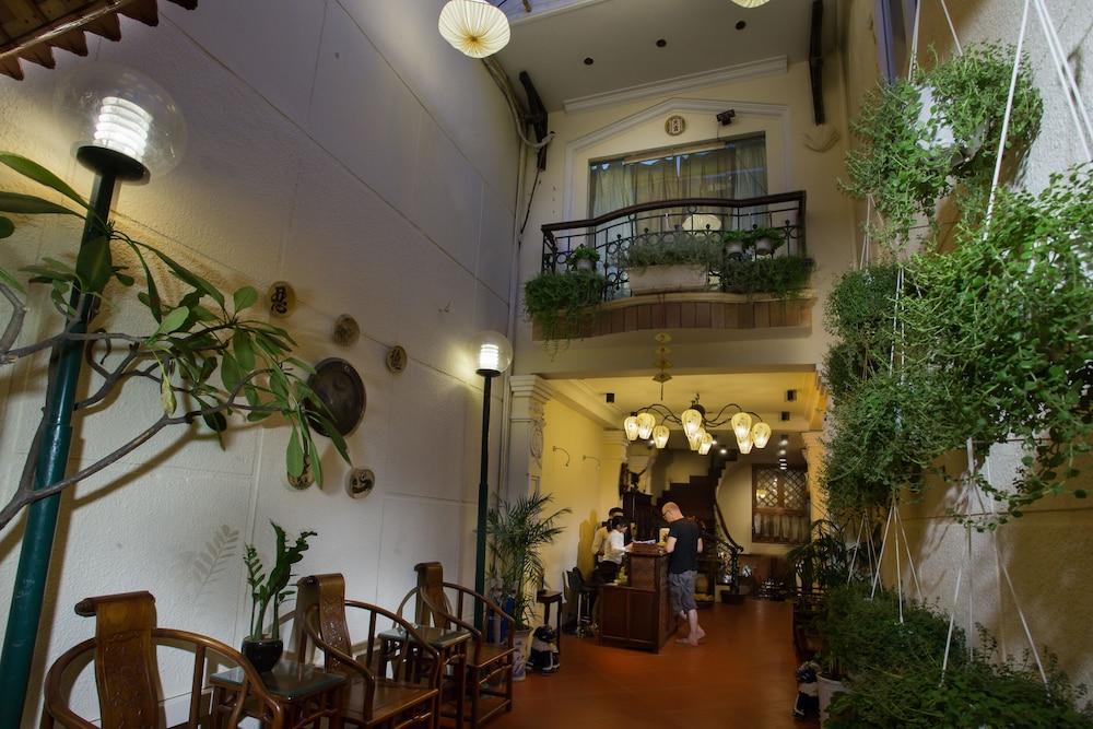 Classic Street Hotel — 5