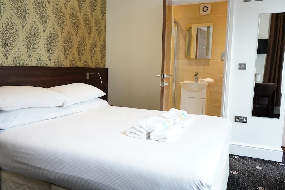 Marlborough Hotel — 2