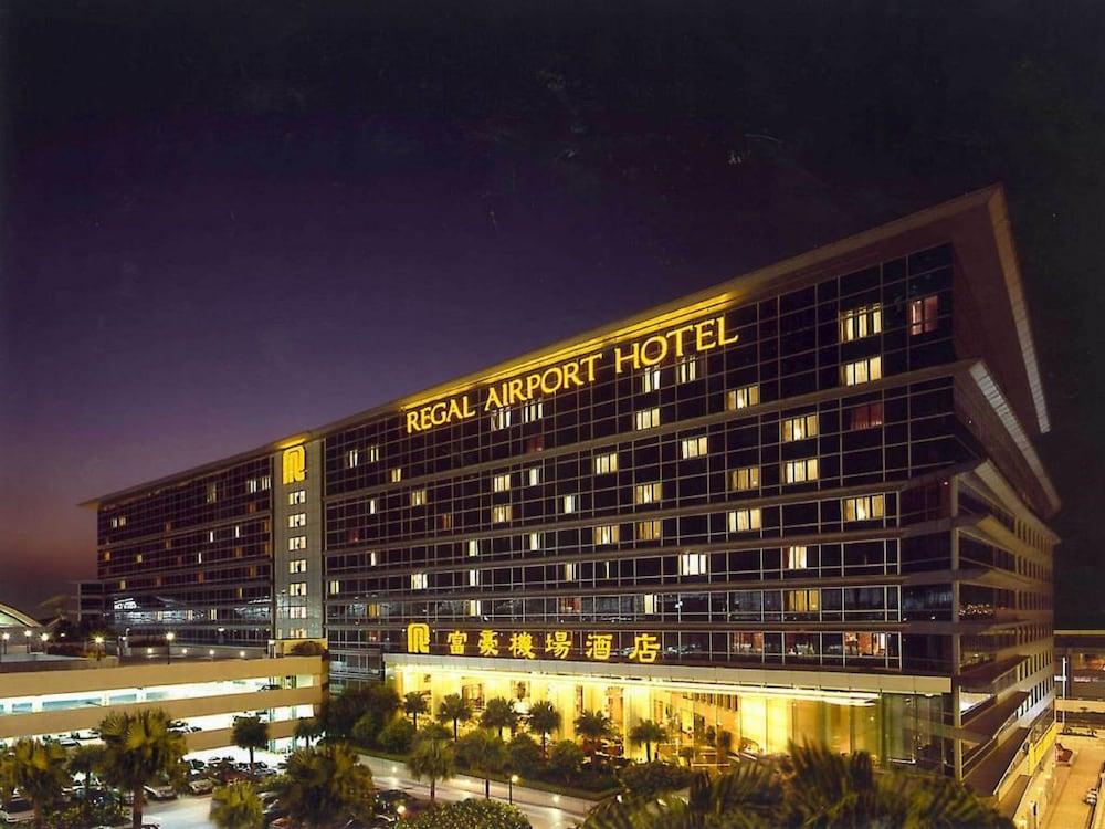 Regal Airport Hotel — 8