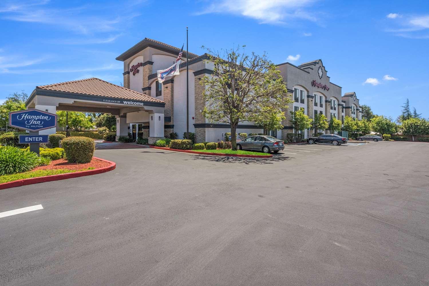 Hampton Inn Oakland-Hayward Ca — 4