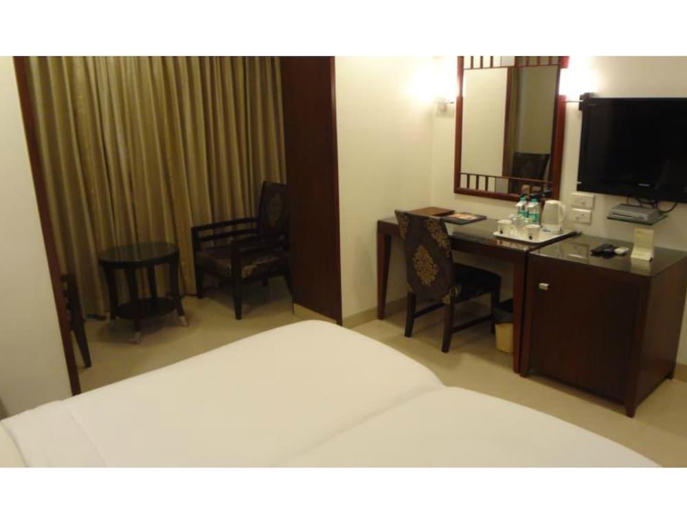 SUBA PALACE HOTEL — 2
