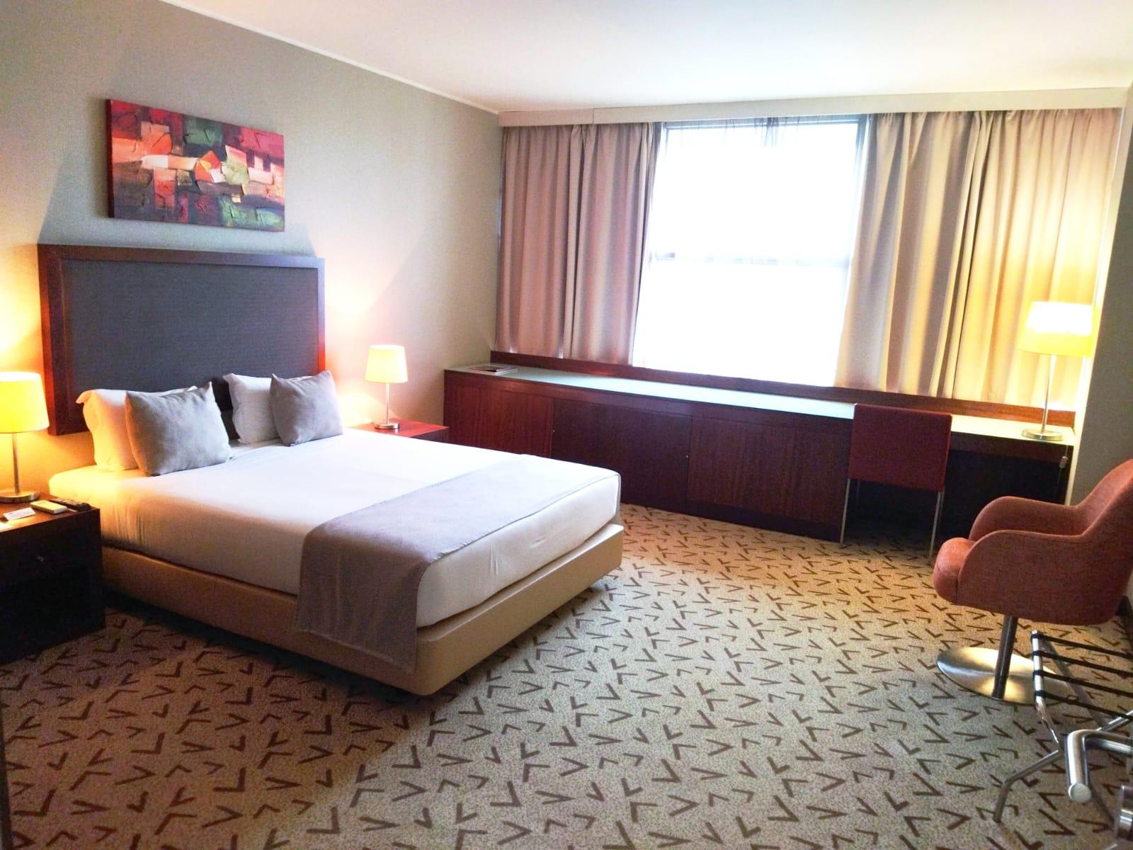 SKYNA HOTEL — 10