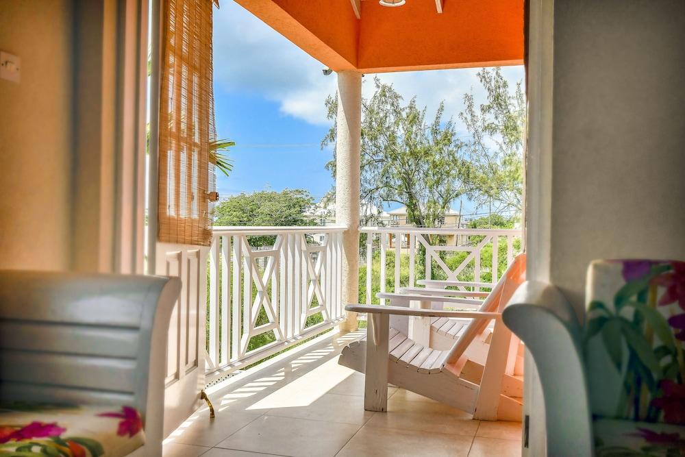 Best E Villas Providence 1209508 — 8
