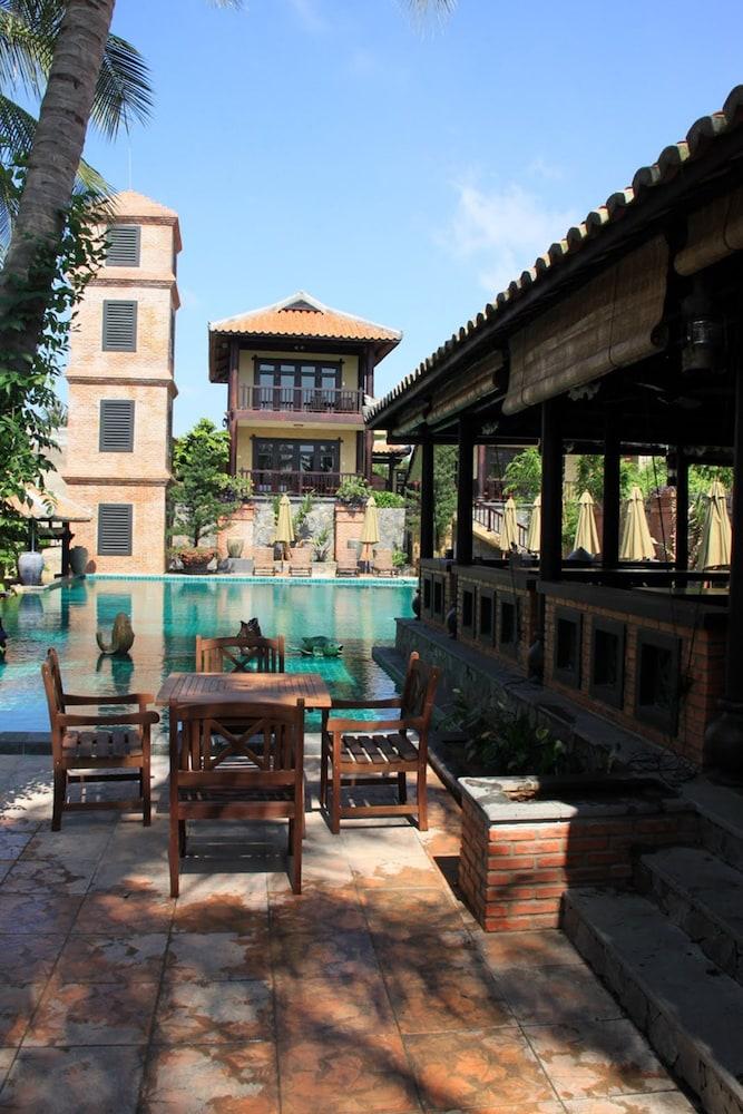 Lotus Village Resort — 10