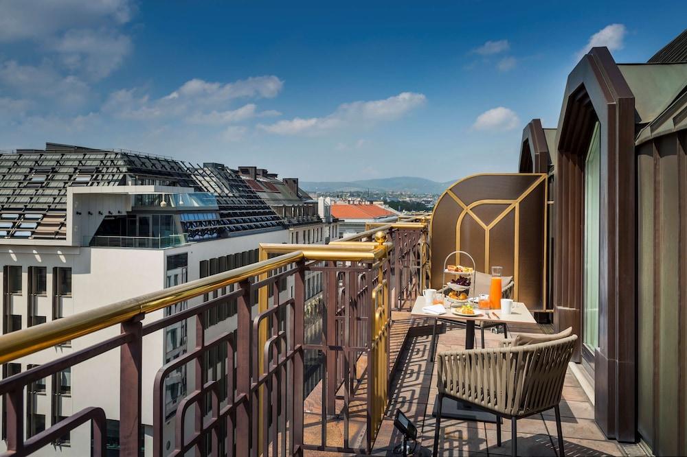 HILTON VIENNA PLAZA 2314