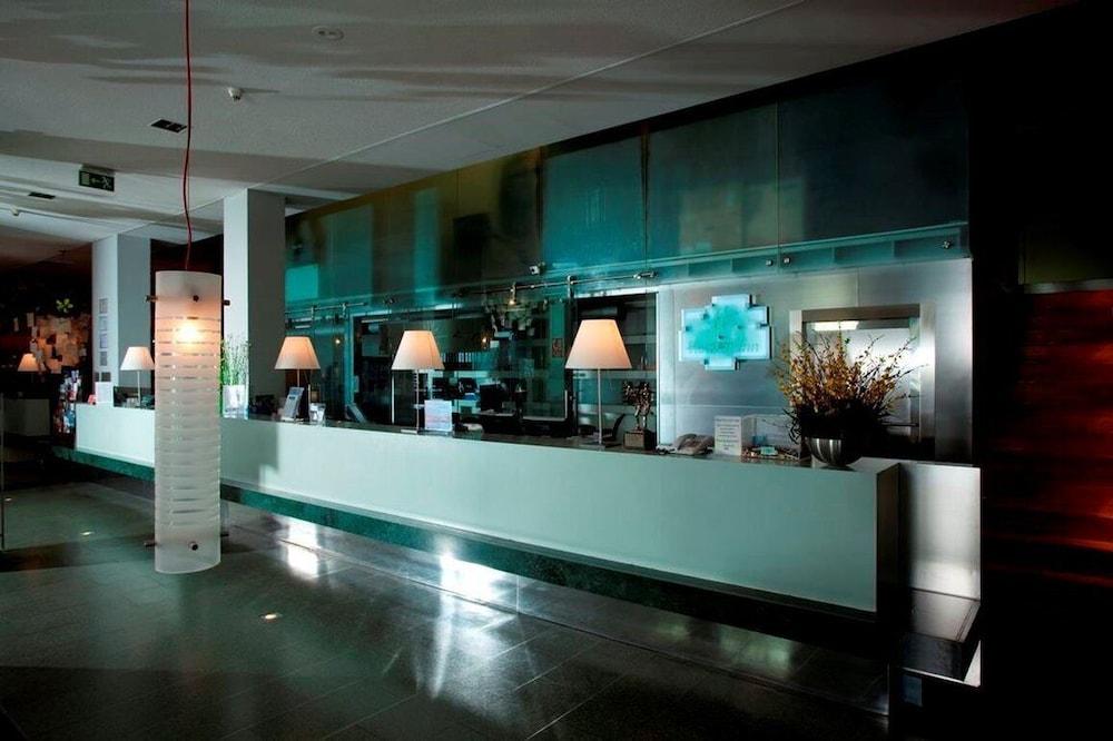 Holiday Inn Prague Congress Centre 4904 — 9