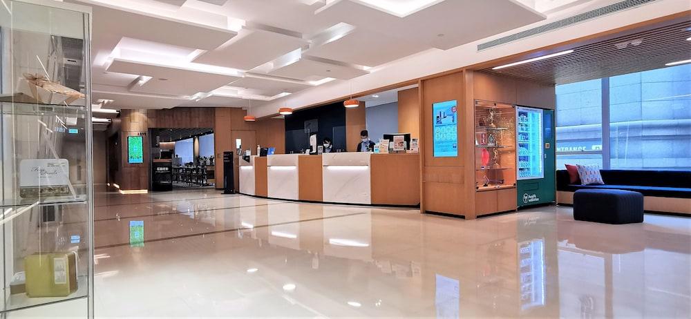 HOLIDAY INN EXPRESS CAUSEWAY BAY 140794 — 8