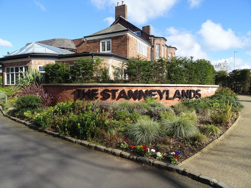 STANNEYLANDS HOTEL — 6