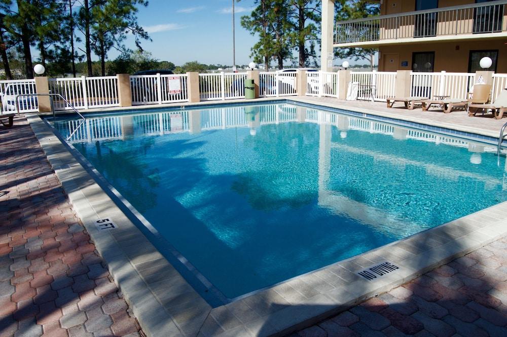 SureStay Hotel by Best Western St. Pete Clearwater Airport — 9