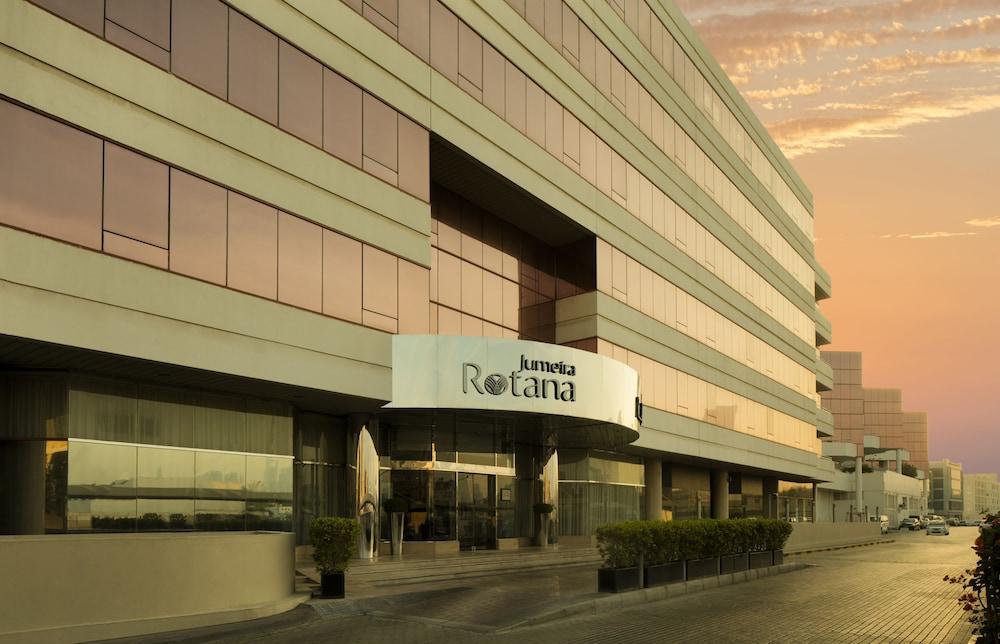 Jumeira Rotana Hotel — 3