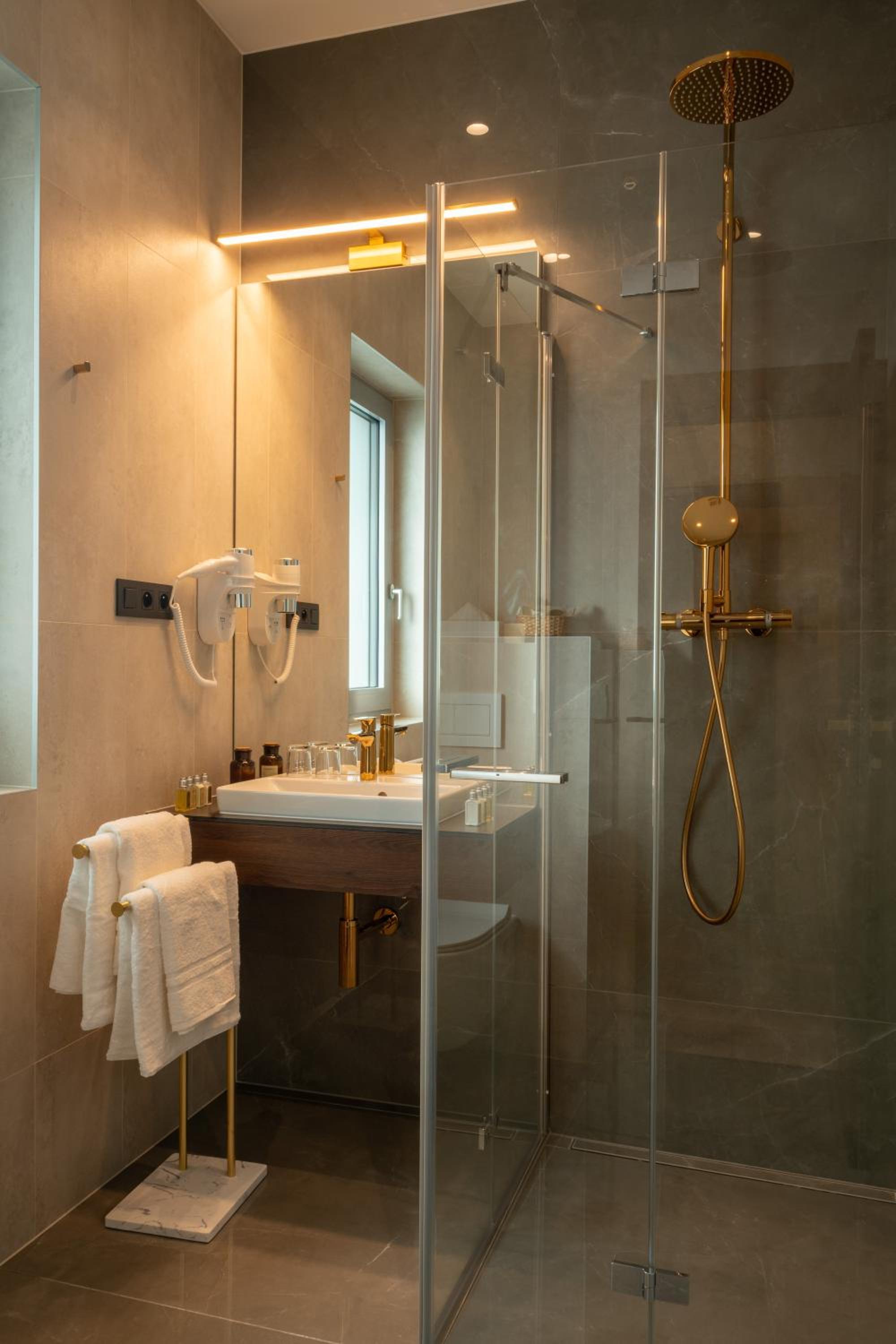 TATRA HOTEL 865365 — 8