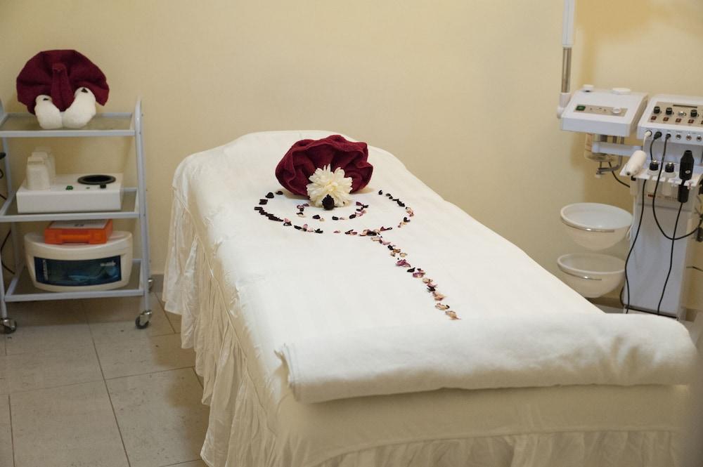 Tizeze Hotel — 10