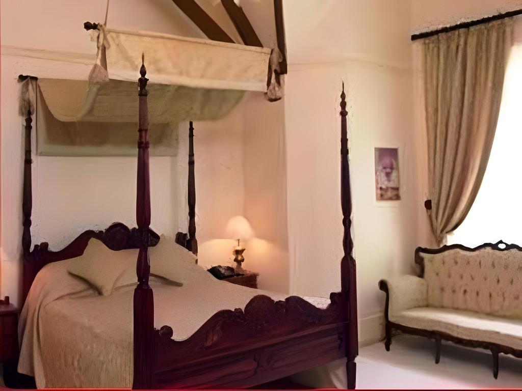 The Hunting Lodge - Restaurant with rooms — 9