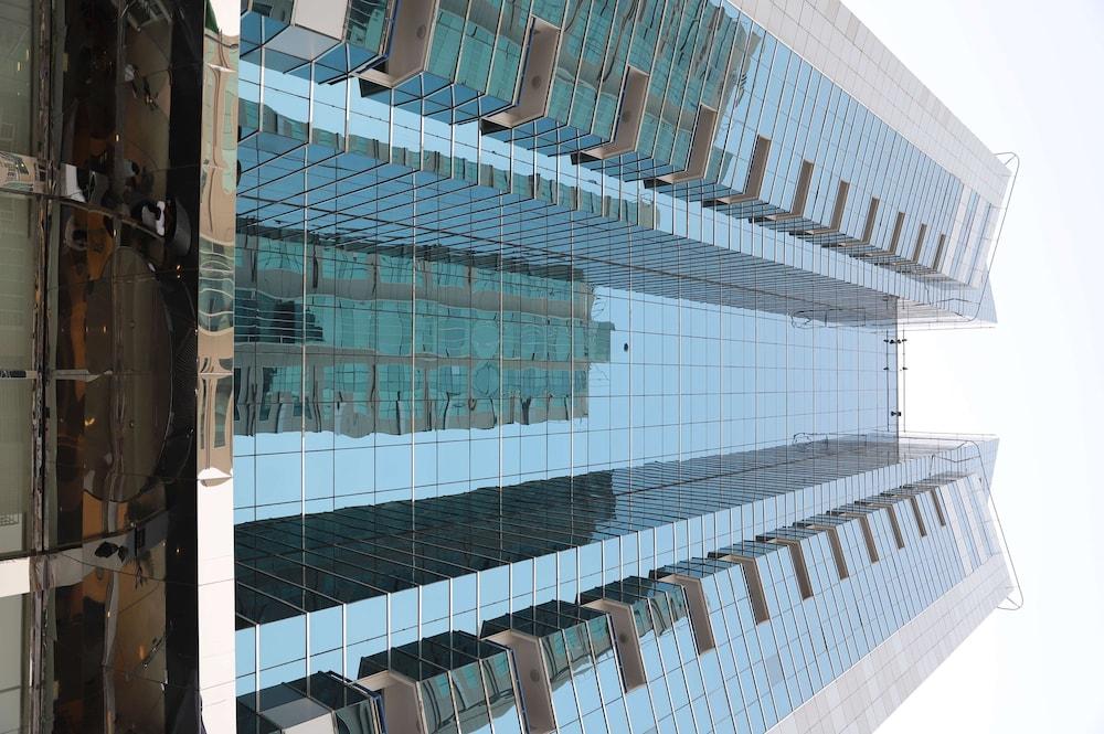 Golden Tulip Media Hotel — 5