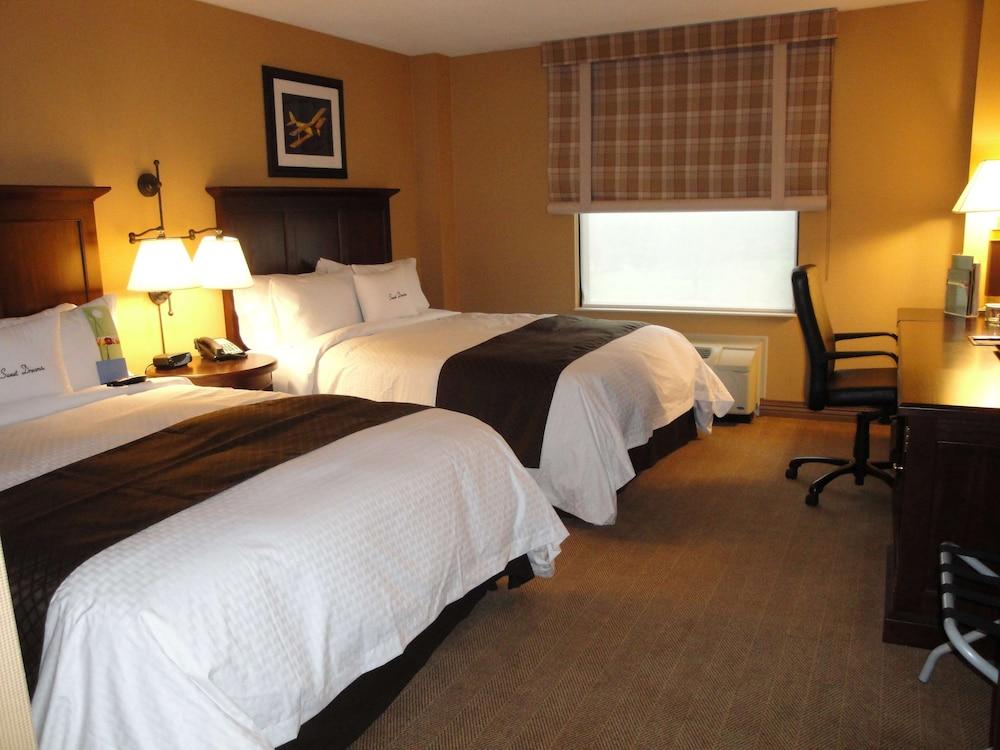 Doubletree Cincinnati Airport — 8