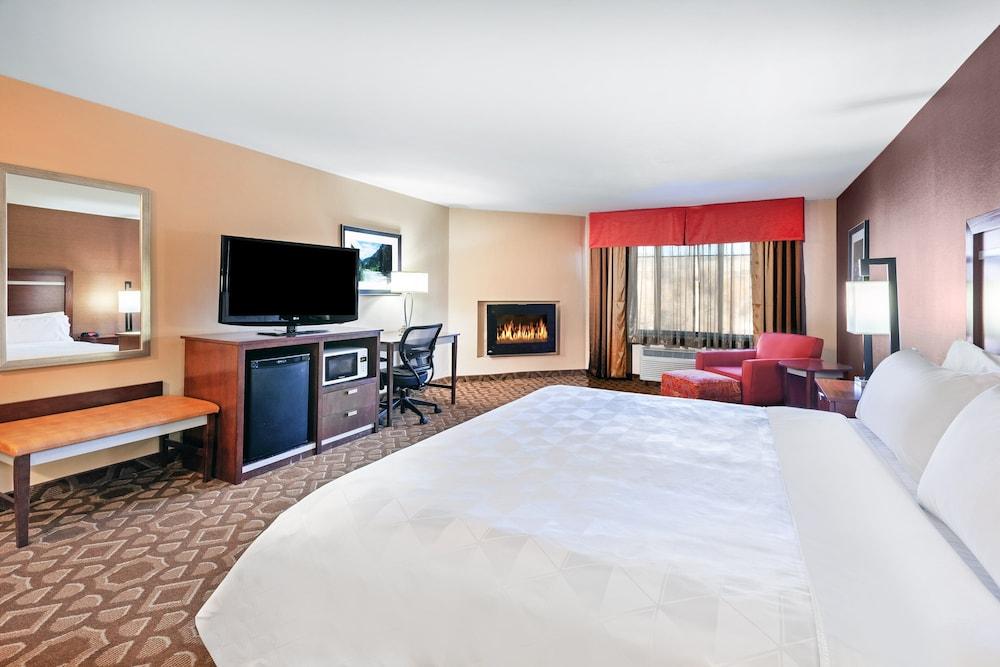 Holiday Inn & Suites Durango Downtown — 3