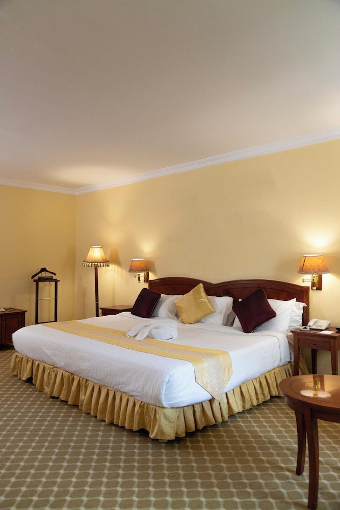 Dreamliner Hotel — 10