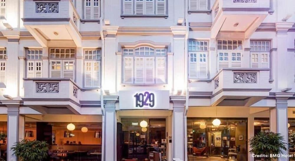 HOTEL 1929 — 4