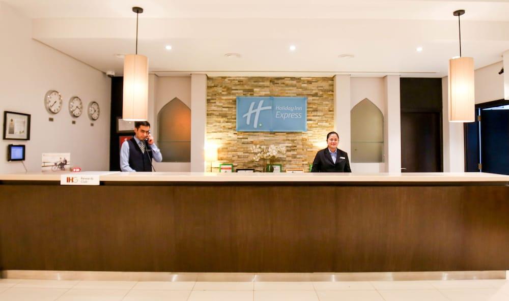 Holiday Inn Express Dubai Internet City — 6