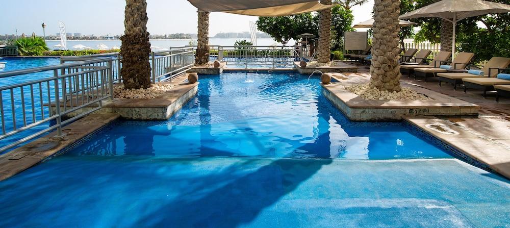 Movenpick Jumeirah Lakes Towers — 6