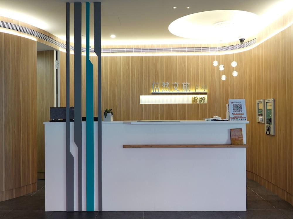 Tainan First Hotel 880395 — 2