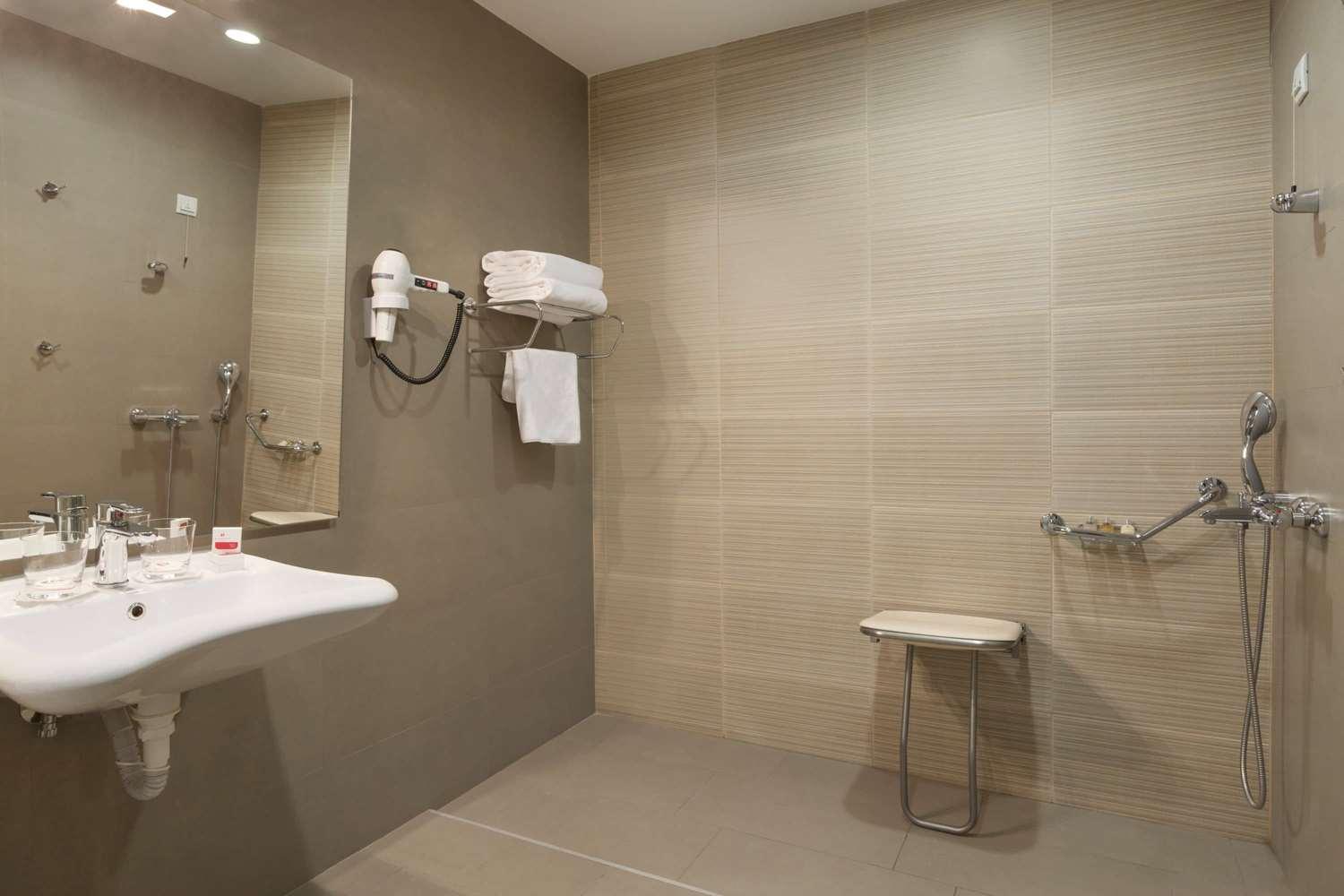 Ramada by Wyndham Podgorica — 5
