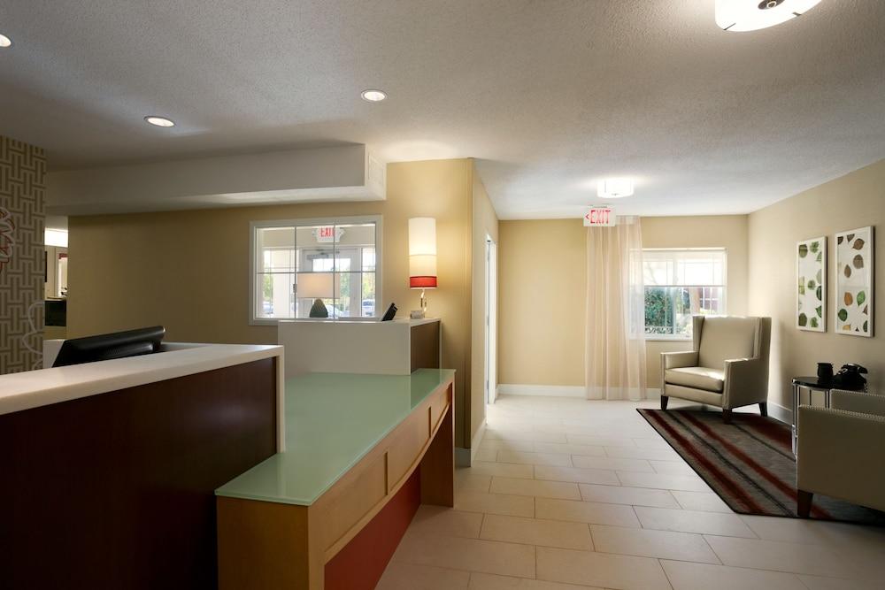 MainStay Suites Detroit Farmington Hills — 3