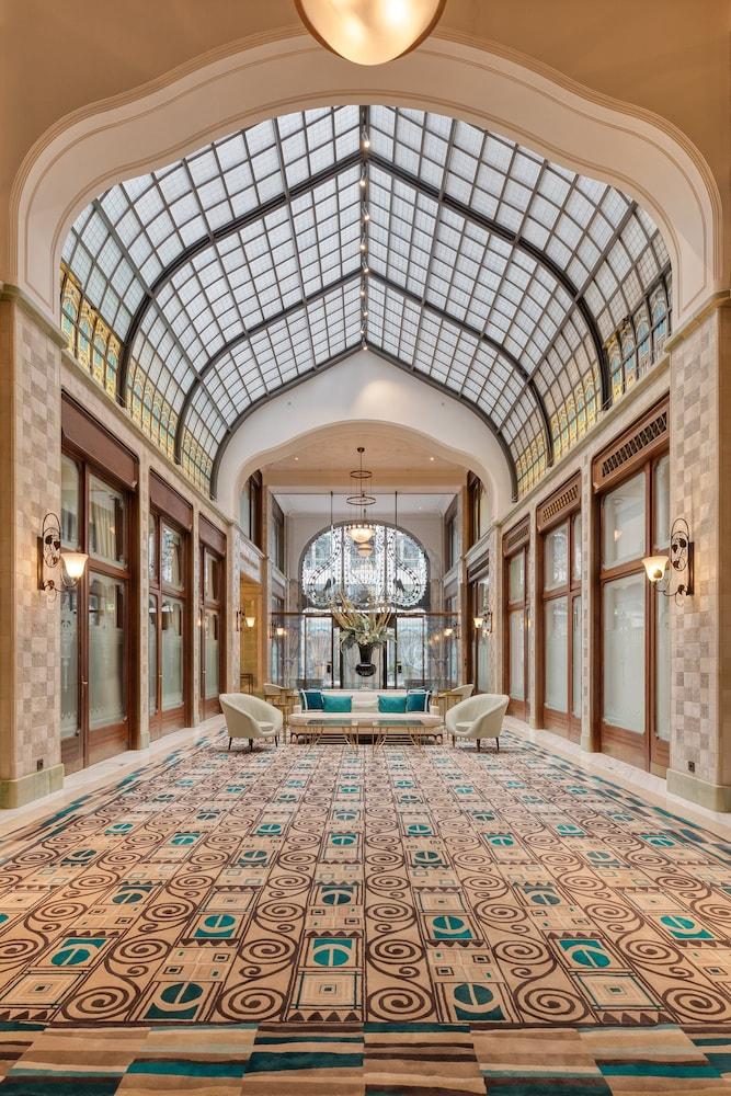 Four Seasons Hotel Gresham Palace Budapest — 9