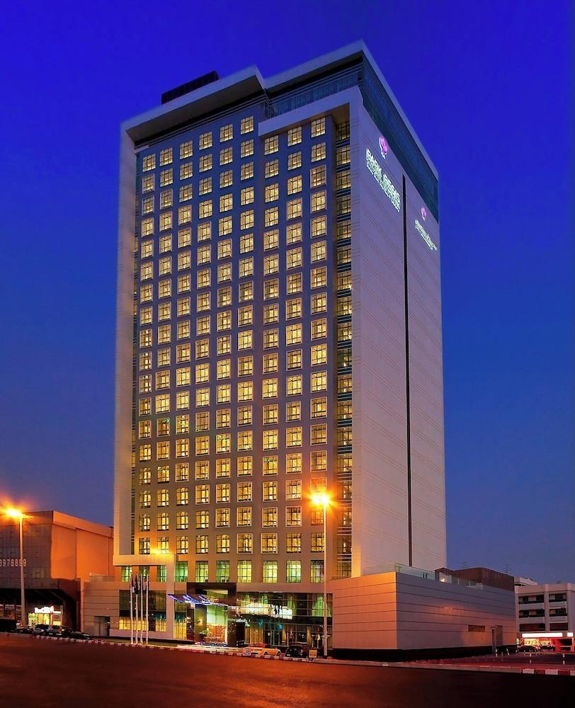 Park Regis Kris Kin Hotel — 2