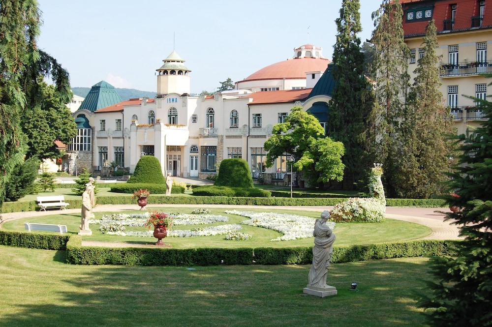 DANUBIUS HEALTH SPA RESORT THERMIA PALACE(formerly THERMIA PALACE HOTEL) — 4