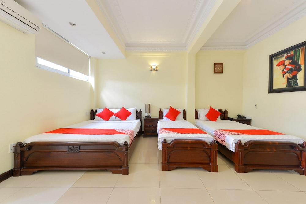 LUCKY 2 HOTEL — 1