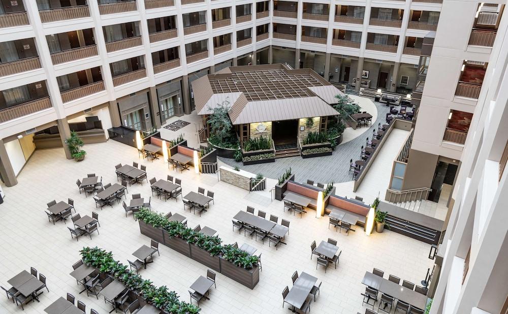 Embassy Suites by Hilton Chicago North Shore Deerfield — 8