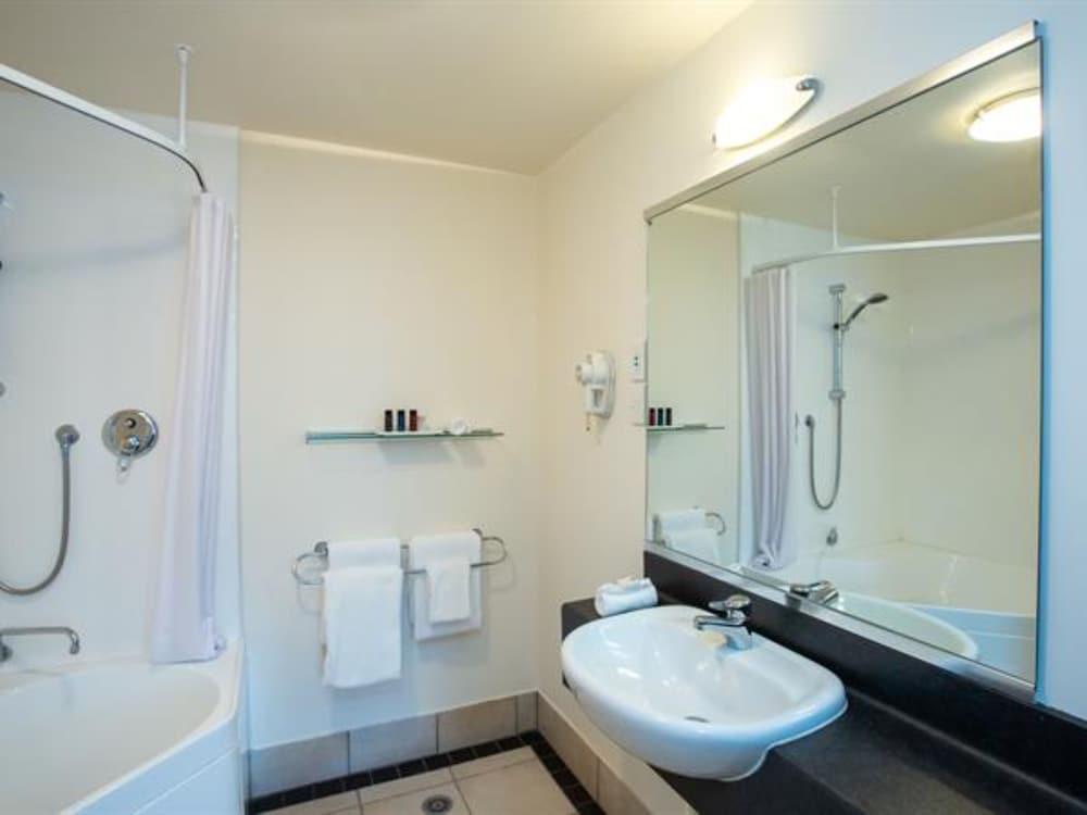 Distinction New Plymouth Hotel and Convention Centre 92612 — 9