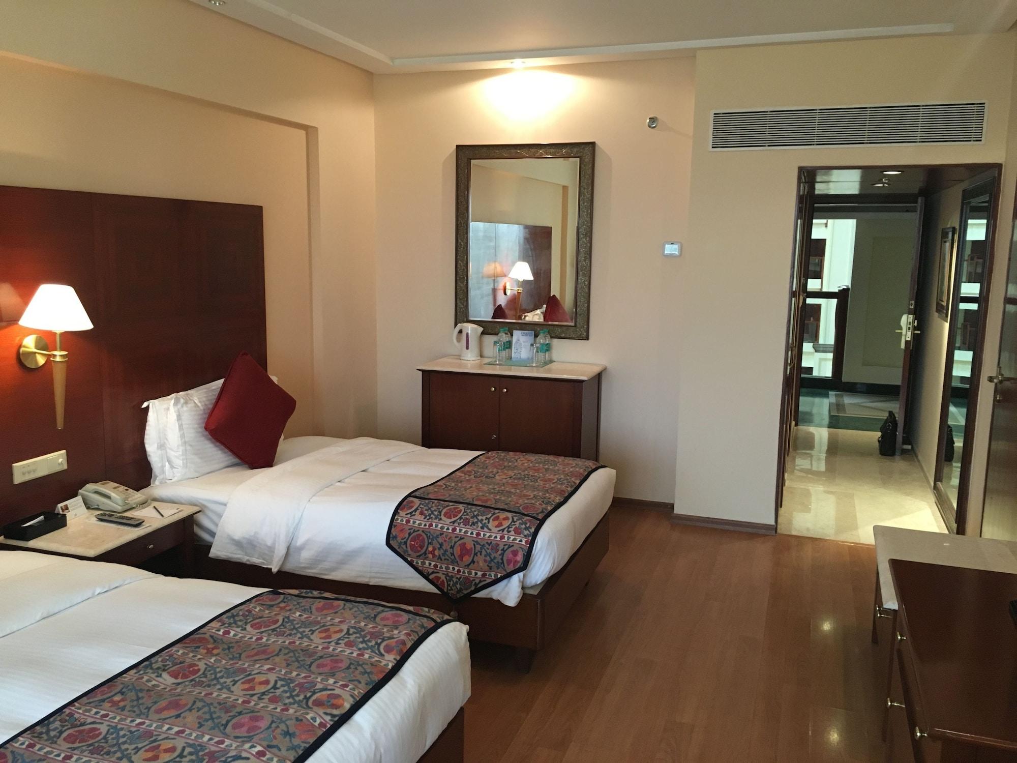 THE LALIT MUMBAI — 9