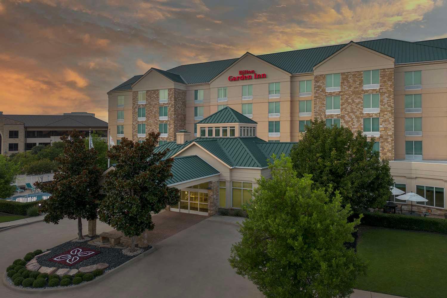 Hilton Garden Inn Frisco — 2