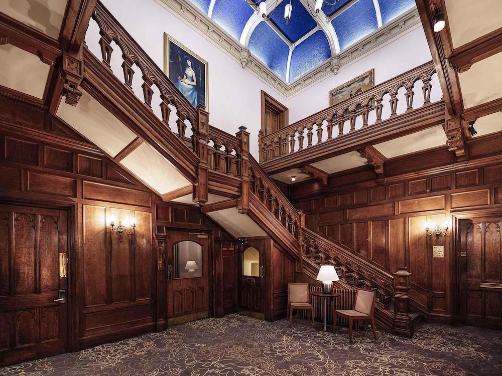 Mercure Bradford Bankfield Hotel — 2