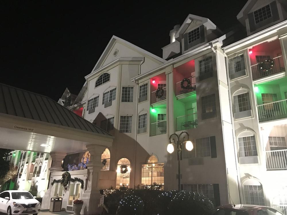 Hotel Grand Victorian — 4