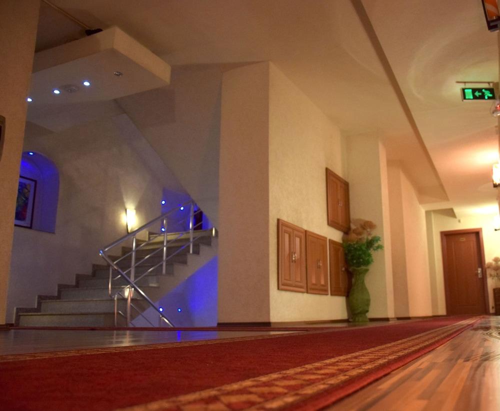DENIS HOTEL — 8