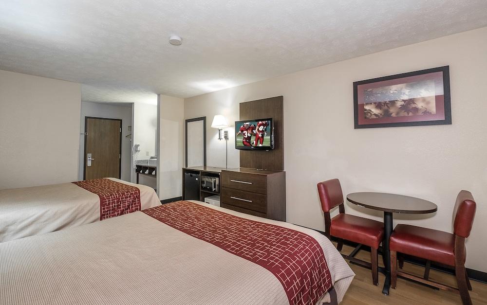 Red Roof Inn & Suites Hermitage — 10