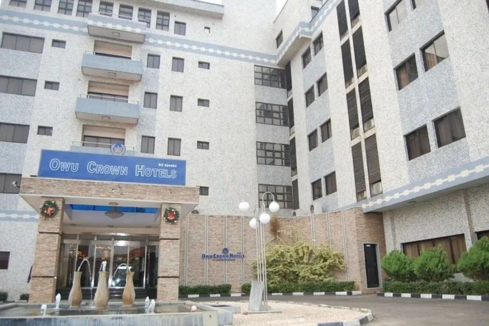 GOLDEN TULIP OWU CROWN IBADAN