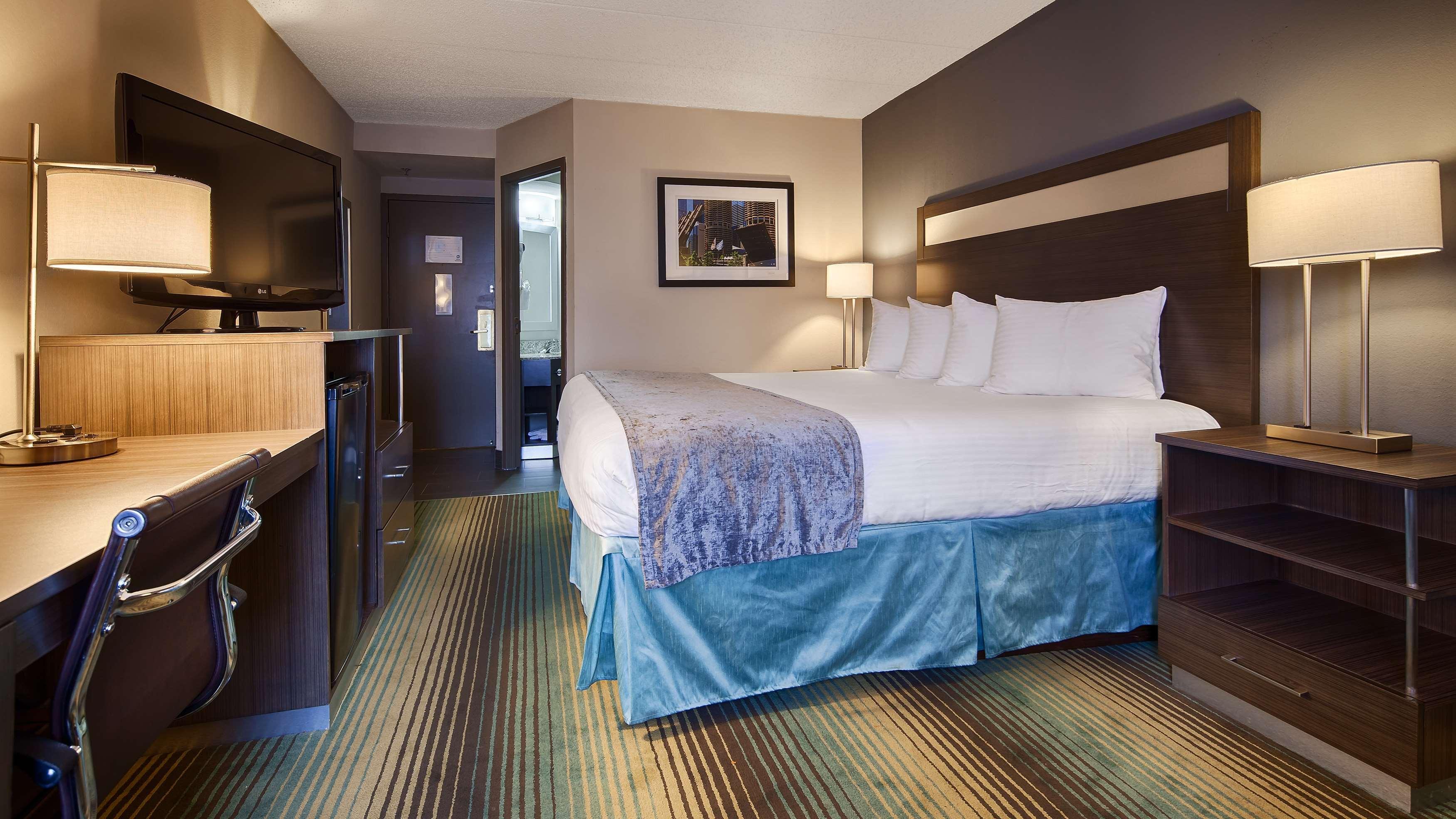 O Hare North Elk Grove Hotel — 3