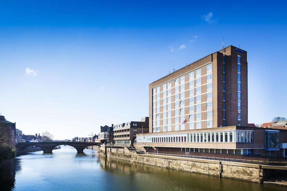 Radisson Hotel York — 5