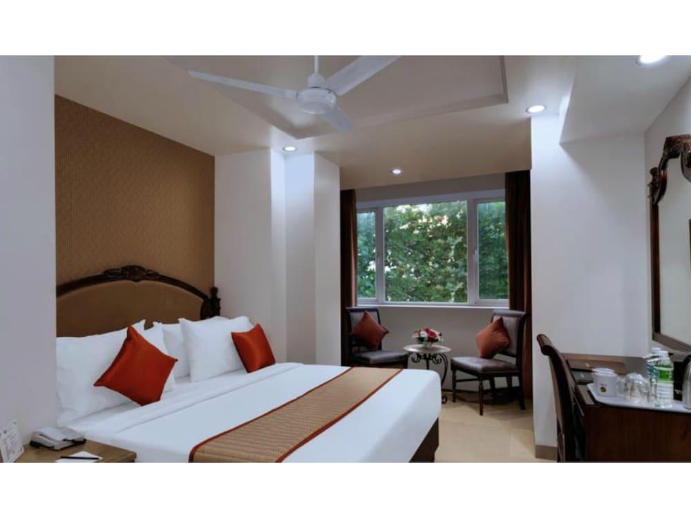 SUBA PALACE HOTEL — 9