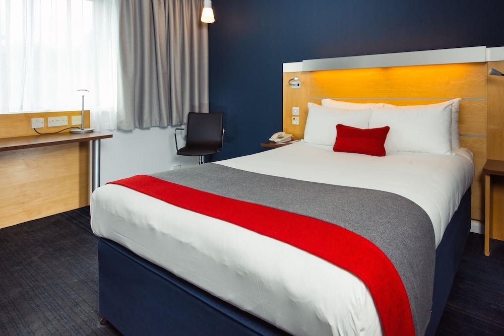 EXPRESS BY HOLIDAY INN CAMBRIDGE — 7
