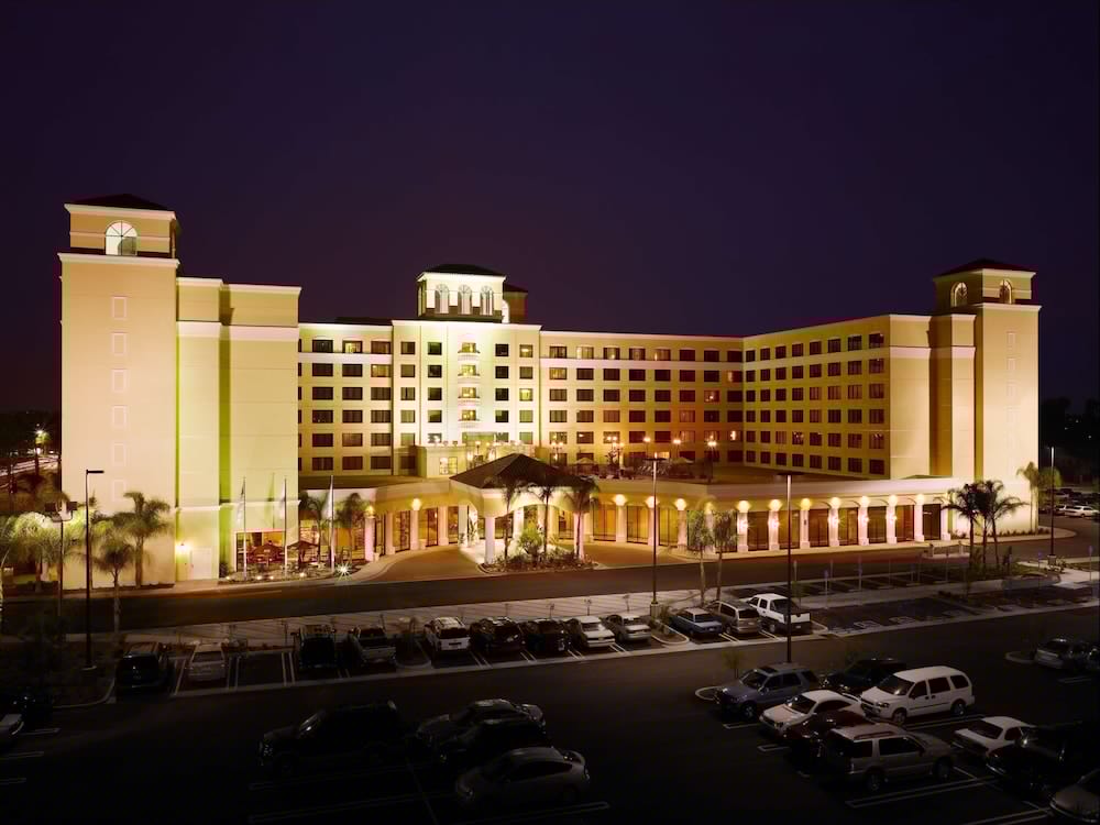 DoubleTree Suites by Hilton Hotel Anaheim Resort - Convention Center — 7