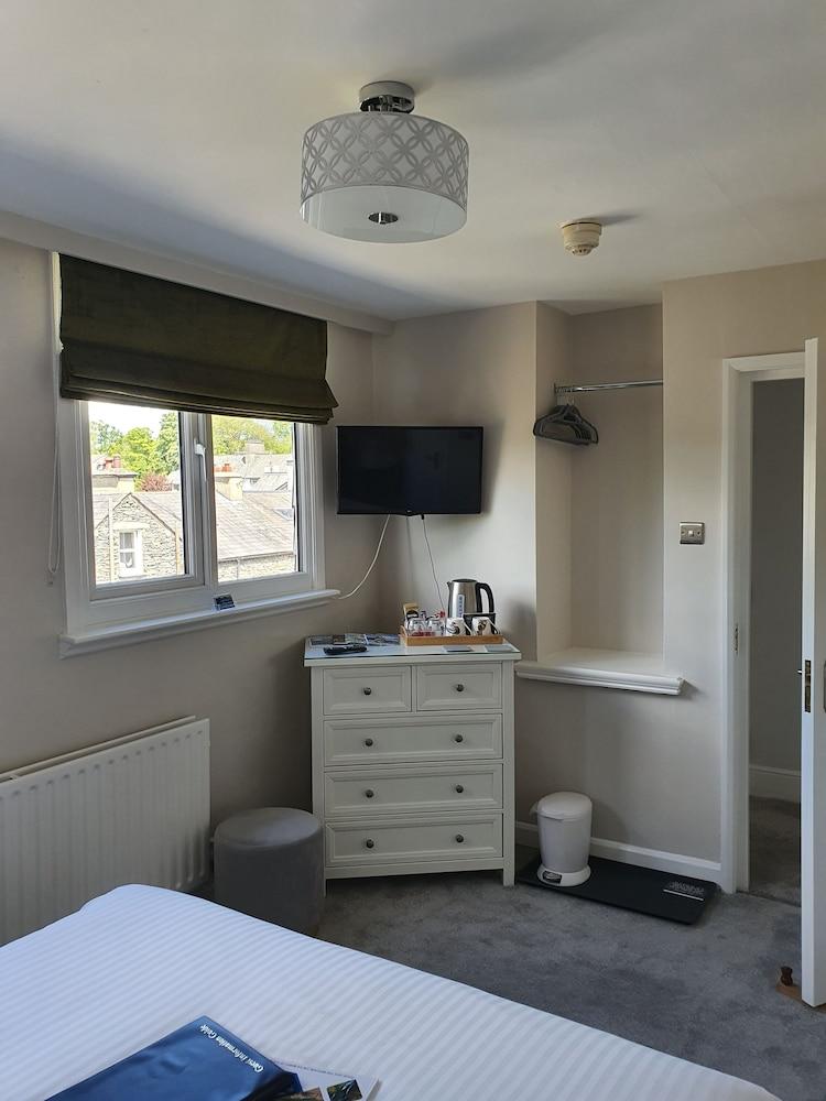 Number 80 Bed Then Breakfast — 7