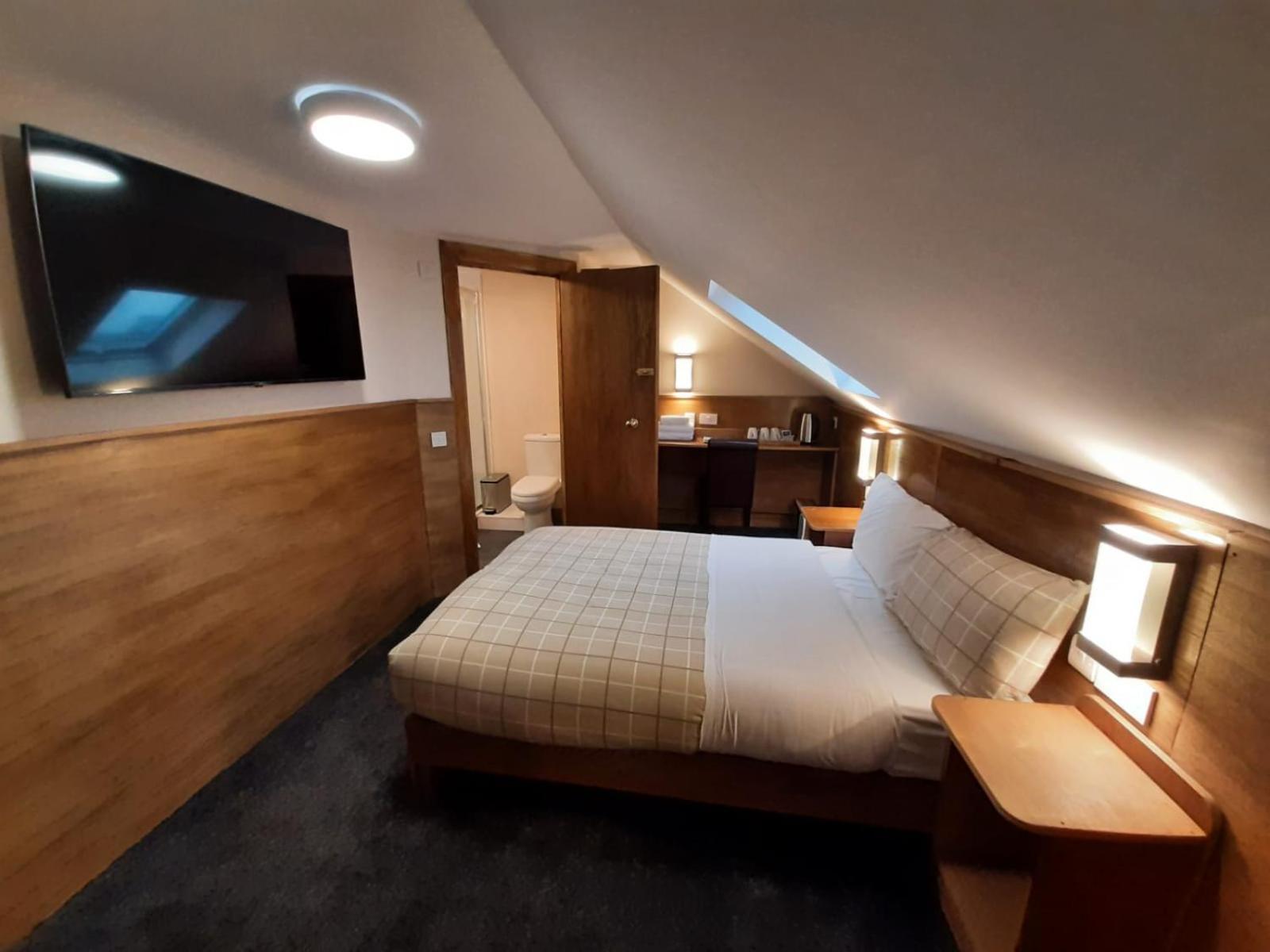 Adelphi Edinburgh Hotel — 10