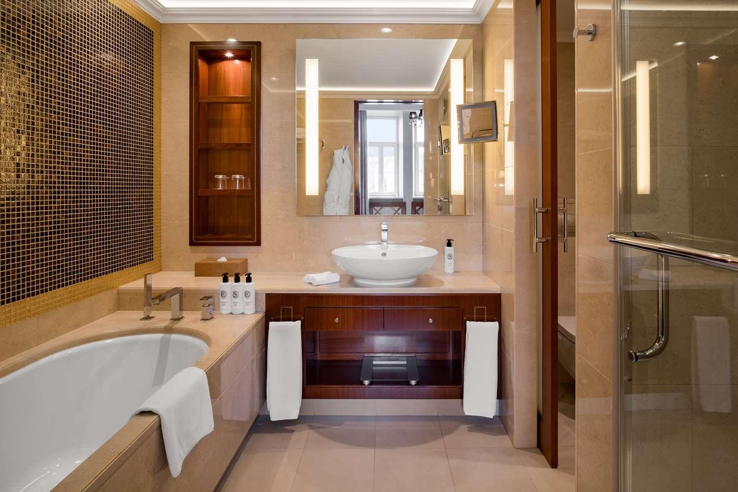 Grand Hotel Vilnius, Curio Collection by Hilton 925525 — 3